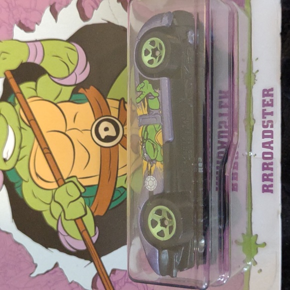 Nickelodeon Hot Wheels Ninja Turtles RRRoadster Car - Picture 4 of 8